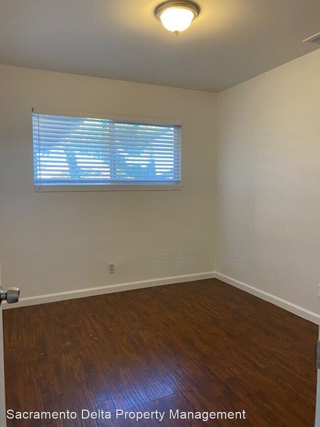 Building Photo - 4 br, 2 bath House - 4009 Bruce Way