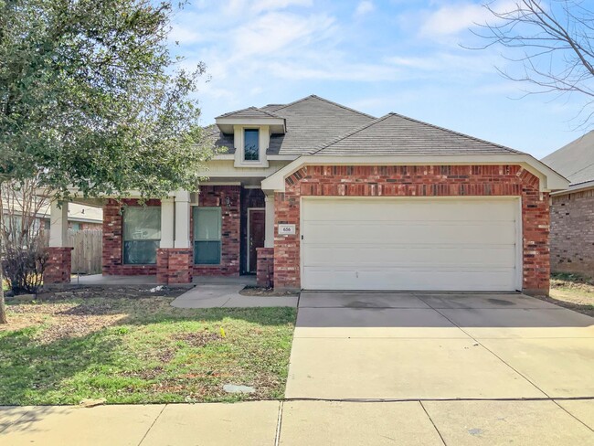 Building Photo - Spacious 3-Bedroom, 2-Bath Home with Flex ...