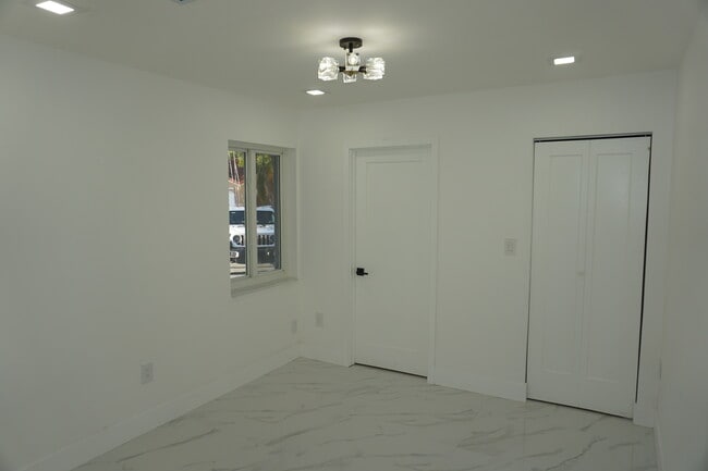 Building Photo - 15614 SW 110th Terrace