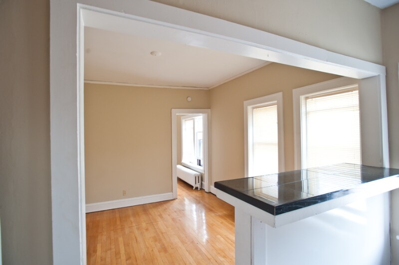 Building Photo - 1603 N Van Buren St