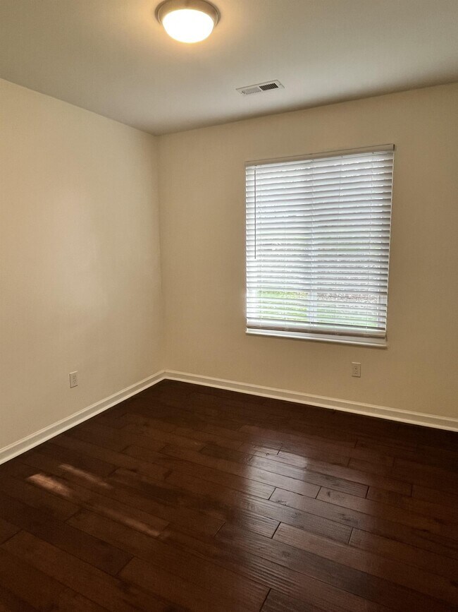 Building Photo - 6005 Tall Tree Ln