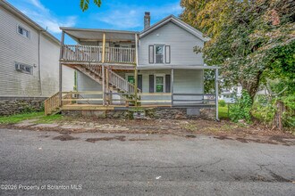 Building Photo - 629 Beech St