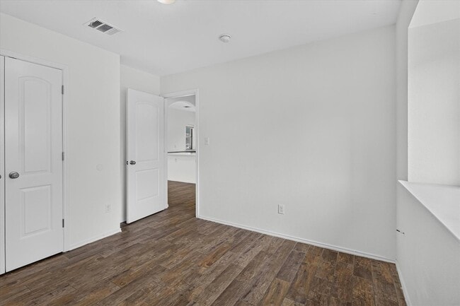 Building Photo - 15111 Parrish Ln