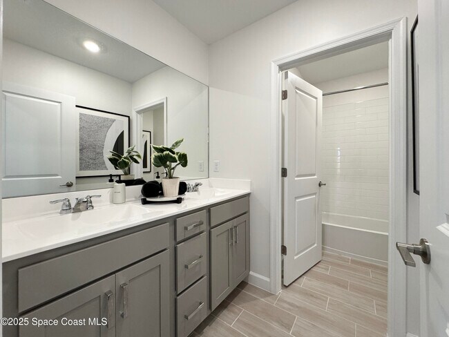 Building Photo - 1959 Croft Inlt Dr NW