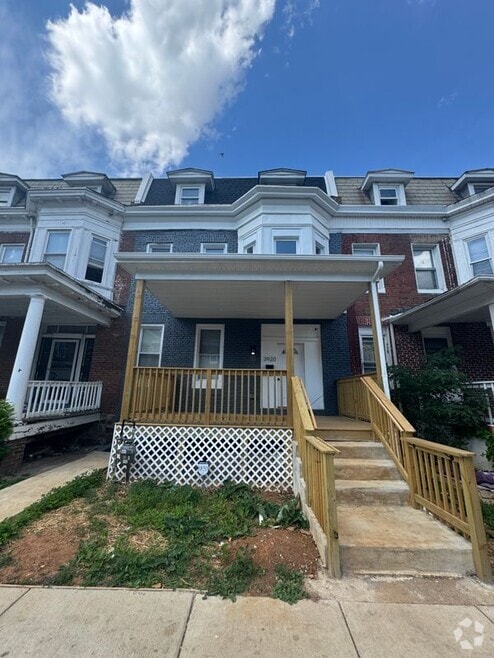 Building Photo - 3920 Ridgewood Ave
