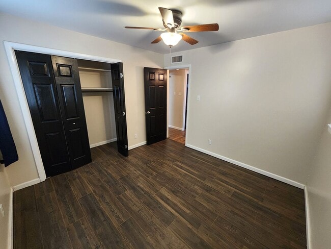 Building Photo - 1795 Carlyle Dr