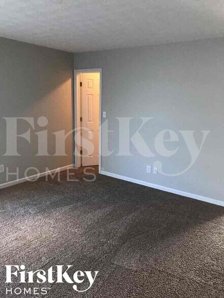 Building Photo - 1293 River Ridge Dr