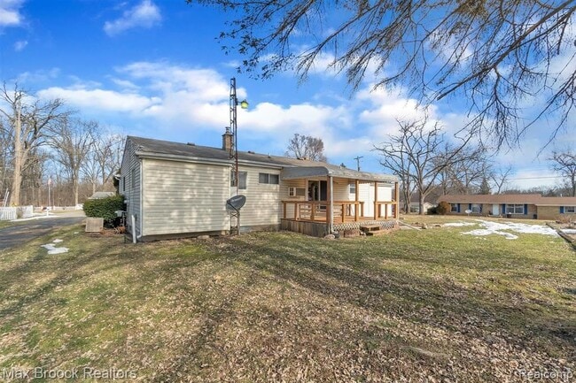 Building Photo - 1102 Davenport Dr