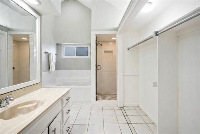 Building Photo - 2522 Crestedge Dr