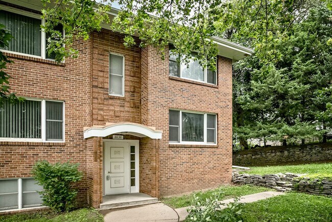 Building Photo - 1-Bed and 1-Bath Apartment Available!