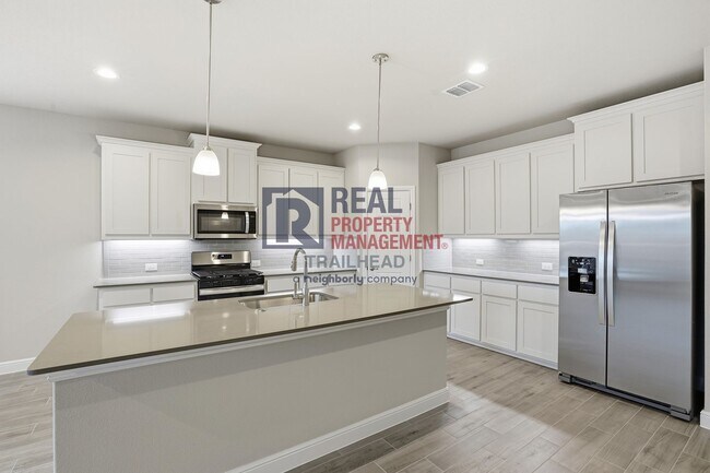 Building Photo - Well-Designed 4 Bedroom Single-Story