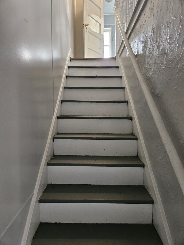 Building Photo - 1850 E 32nd St