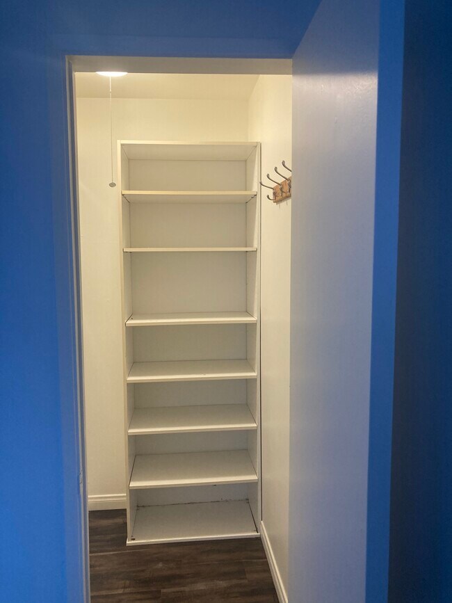 Second designer closet - 736 Center Plz