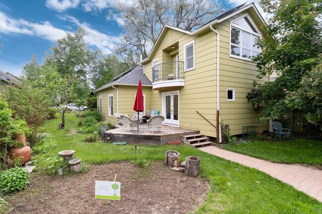 Building Photo - Charming Old Town Louisville Bungalow with Solar & Carriage House!