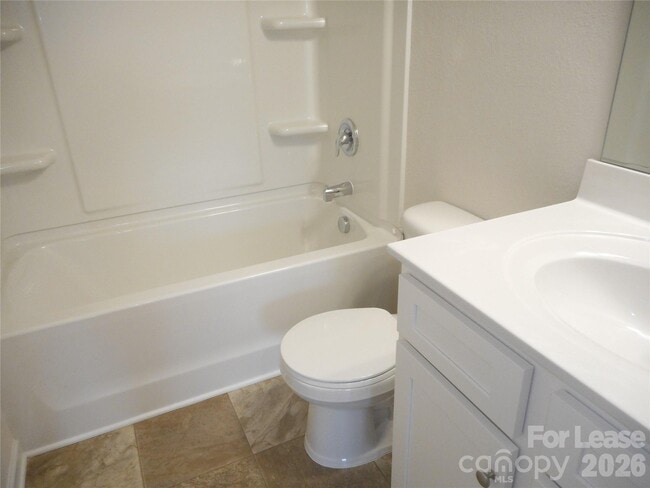 Building Photo - 2219 Latimer Ln