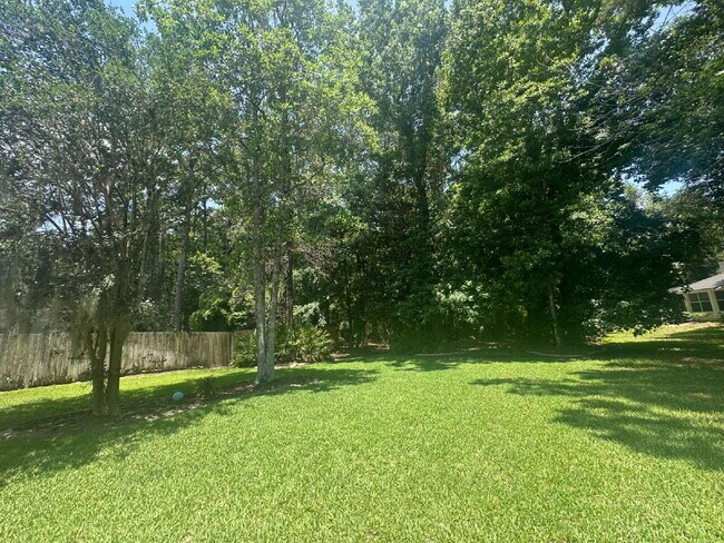 Building Photo - Julington Creek Plantation, Grand Home with WOW Amenities!