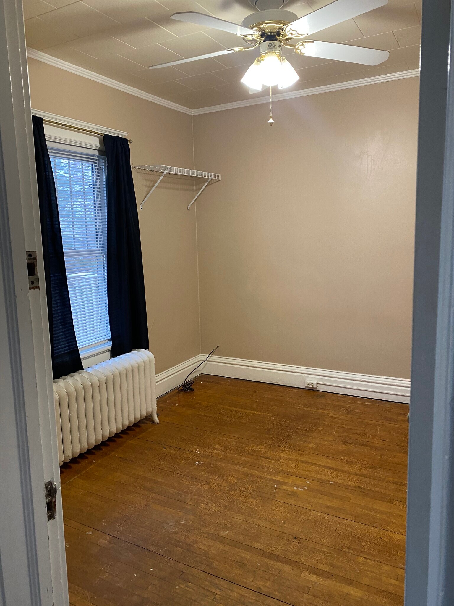 Building Photo - 619 N 17th Ave E