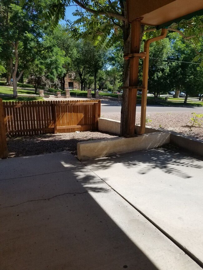 Building Photo - 936 Molello 410-414 W 14th Street