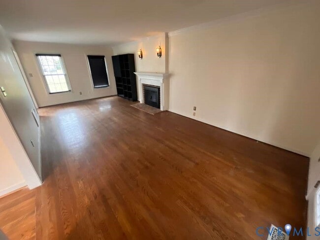 Building Photo - 5916 Park Forest Ln