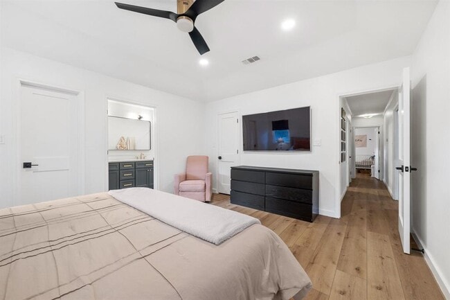 Building Photo - 2303 Inverrary Cir