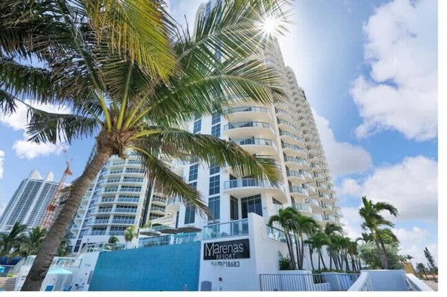 Building Photo - 18683 Collins Ave