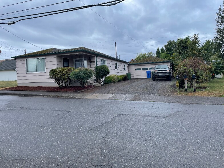 Primary Photo - 38850 Pleasant St