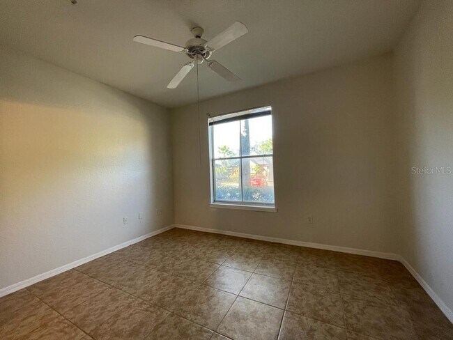 Building Photo - 6033 Westgate Dr