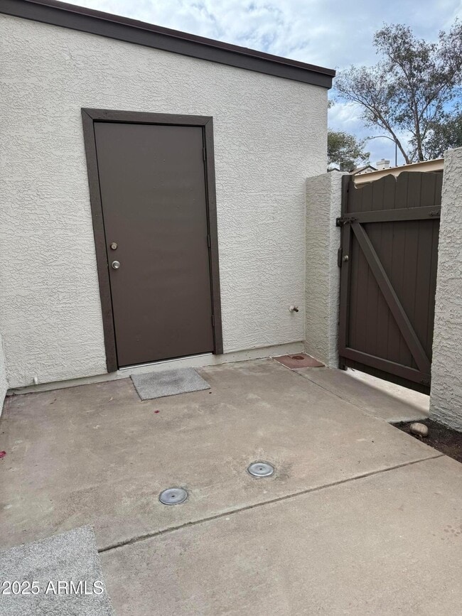 Building Photo - 4114 E Union Hills Dr