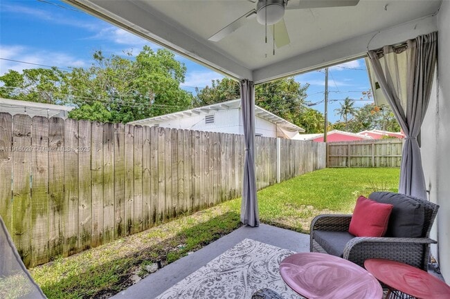 Building Photo - 1504 SW 6th Ave