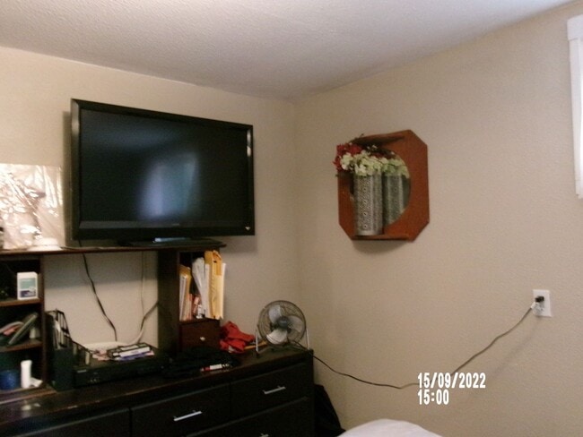 Building Photo - Cozy furnished unit-Philomath
