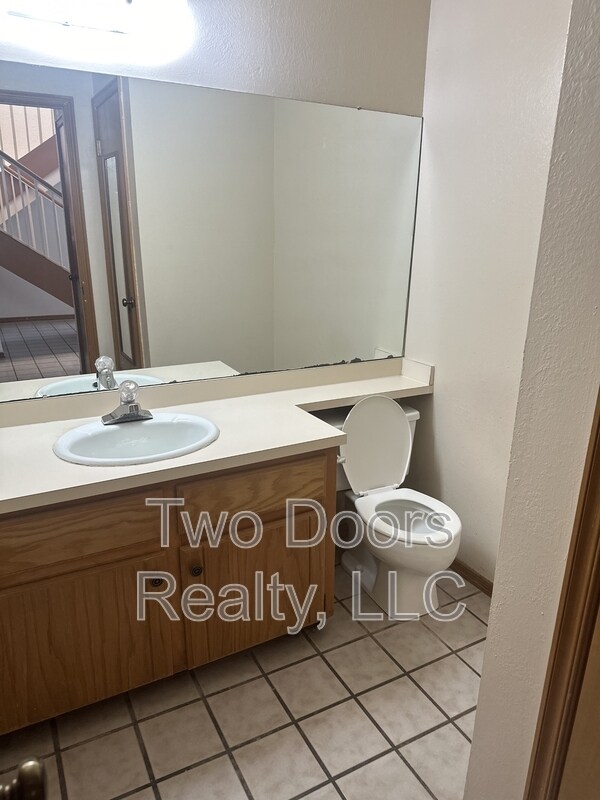 Building Photo - 2204 Shadowridge Dr