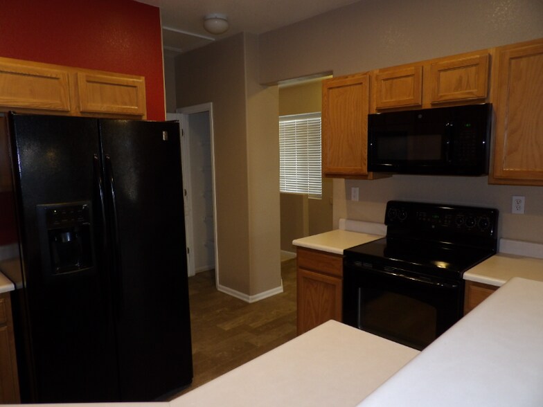 Building Photo - 4919 Turning Leaf Way