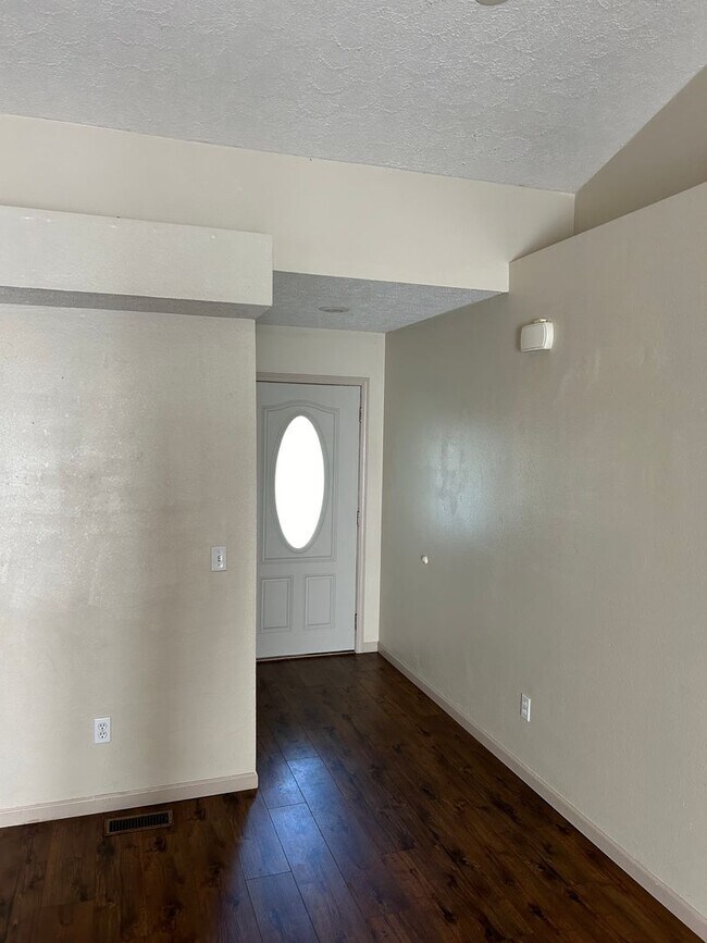 Building Photo - 20922 Harbor Ln