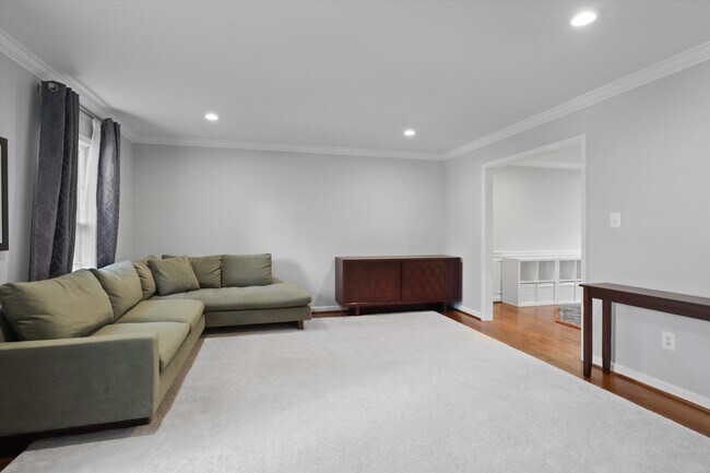 Building Photo - 4203 Maple Tree Ct