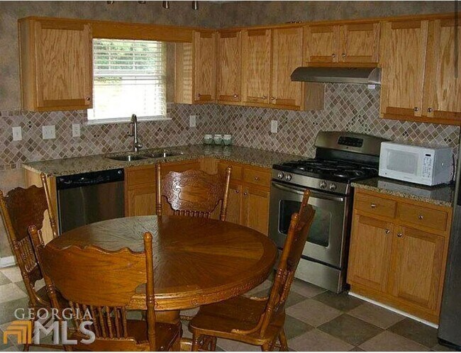 Building Photo - Charming 2BR House in Stonecrest