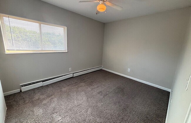 Building Photo - 550 Lowell Ave