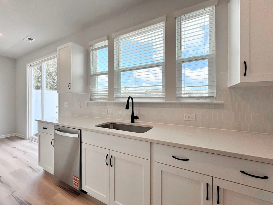 Building Photo - 139 Siebold St