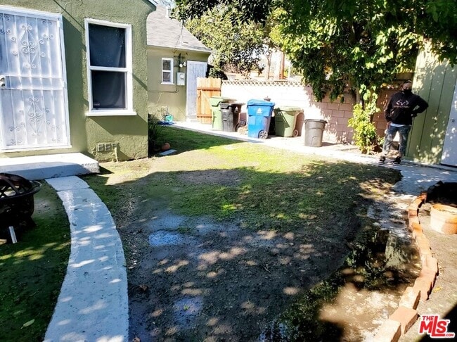 Building Photo - 3760 Wellington Rd