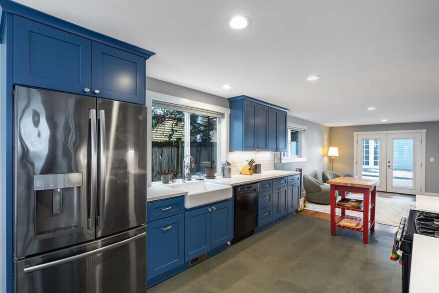 Building Photo - 10433 67th Ave S