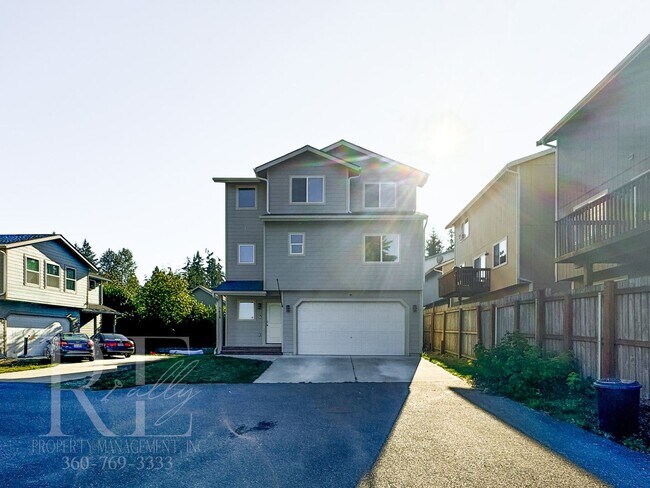 Building Photo - SUPERSIZED 5-Bd HOME