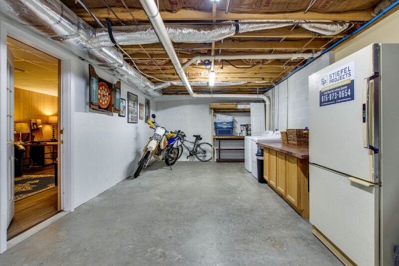 Building Photo - 1053 Tanger Ct