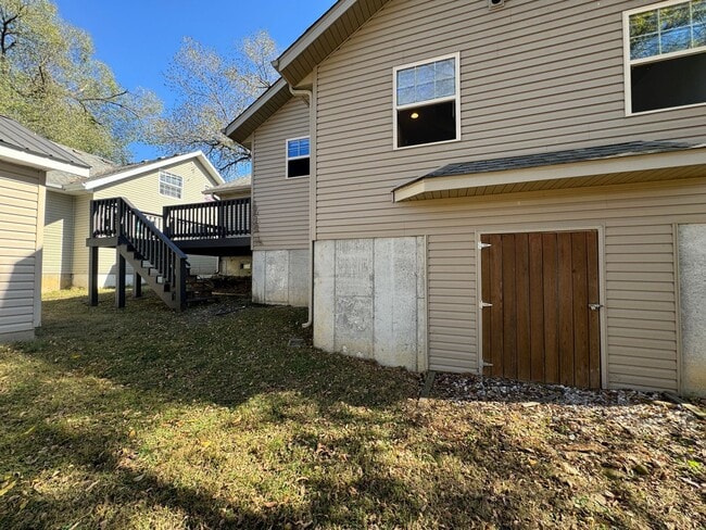 Building Photo - 3 Bedroom Home in Downtown Waynesville!