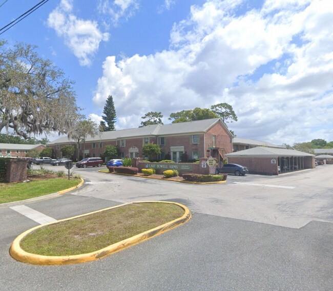 Building Photo - FREE 1ST MONTH RENT Studio Condo on Lake Howell With Boat Launch Lake Access & Pool!