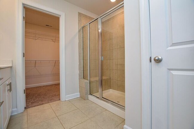 Building Photo - Like New All Brick Home in Mint Hill!