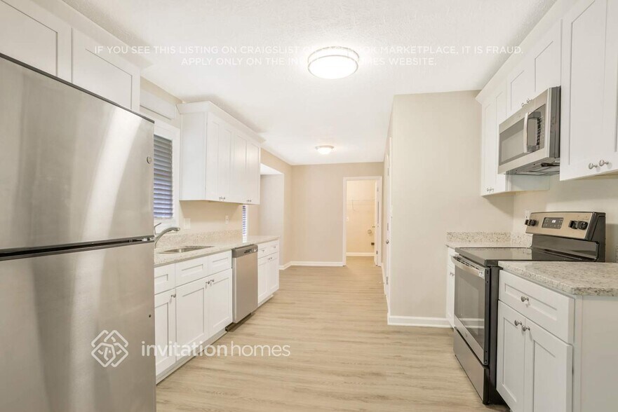 Building Photo - 1732 Virginia Cir