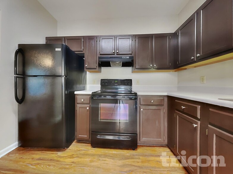 Building Photo - 62 Sweet Thorne Cir