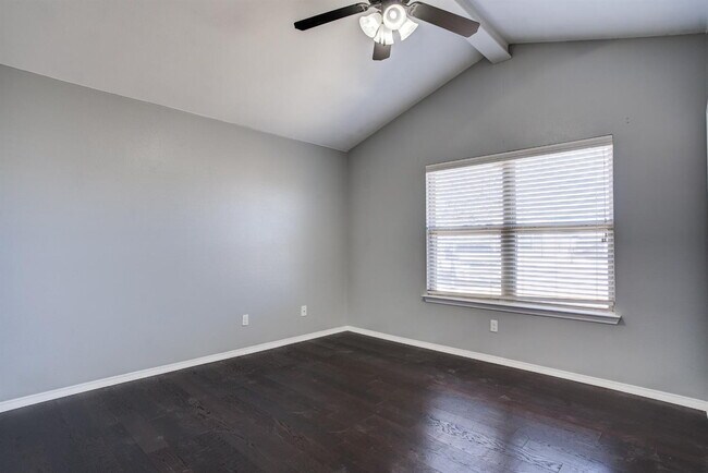 Building Photo - 3/2 in South Lubbock