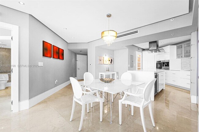 Building Photo - 16699 Collins Ave