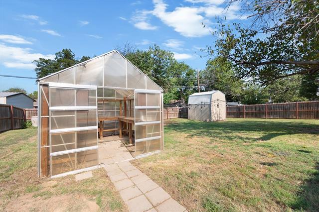 Building Photo - 703 Timberline Dr