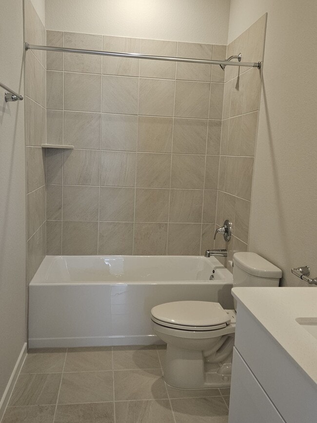 Building Photo - 29119 Farmhouse Ests Dr